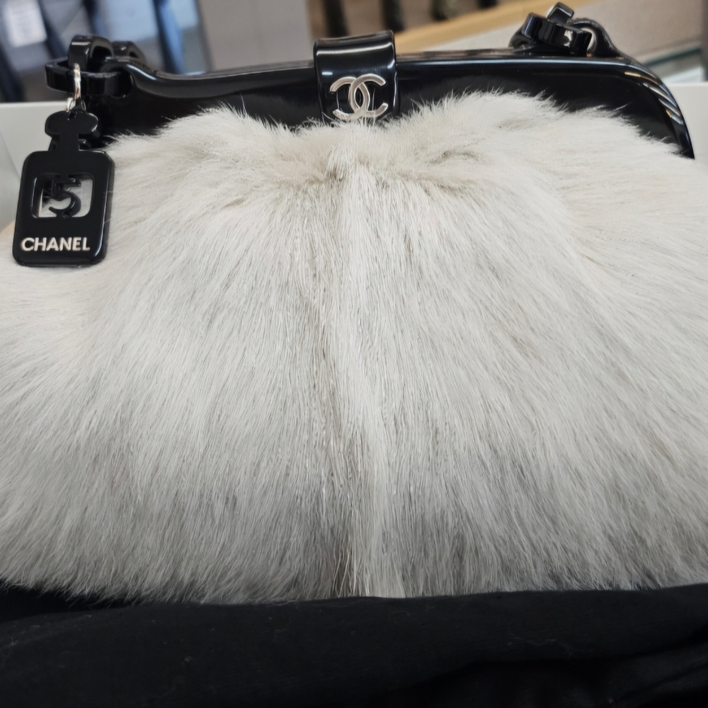 Chanel Rare No 5 Hobo Bag With Box And Card